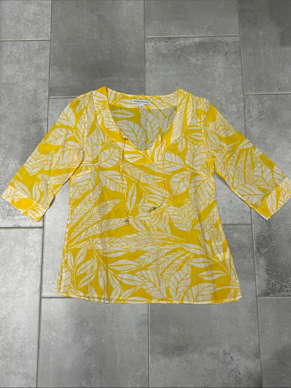 Banana Republic - Yellow & White Leaf Print V-Neck Tunic, XS